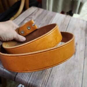 L.L. Bean Belt Size 44 Menswear Hand Made Leather‎ Casual Classic (needs buckle)